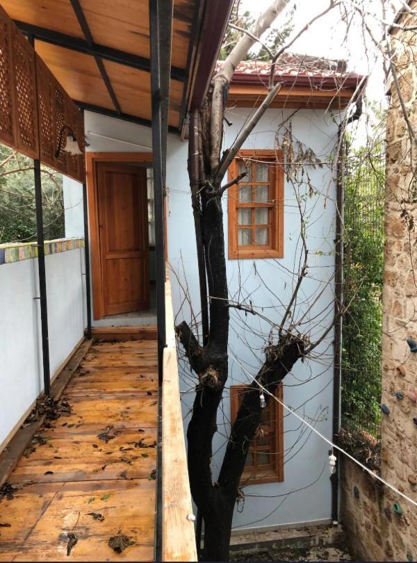 Kuyu Beergarden Hostel Antalya Buitenkant foto