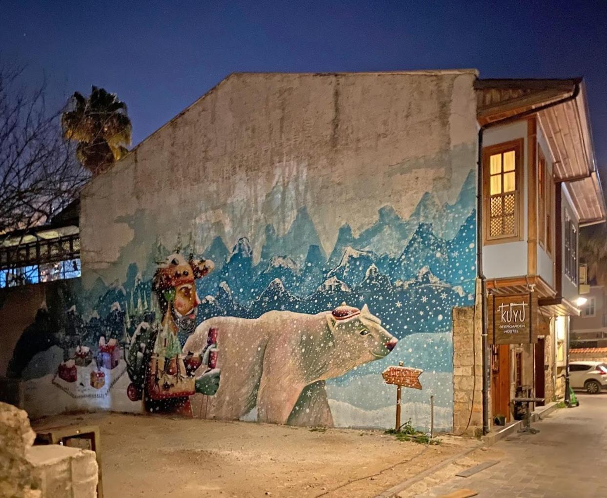 Kuyu Beergarden Hostel Antalya Buitenkant foto